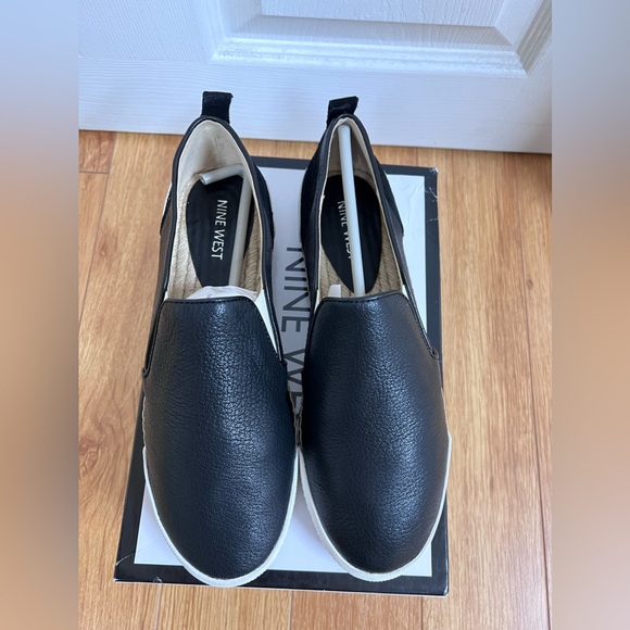 nine west espadrilles slip ons - Picture 3 of 6